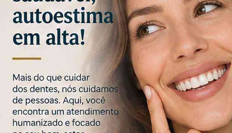 Paciente sorrindo representando autoridade, confiança e presença online de clínica odontológica